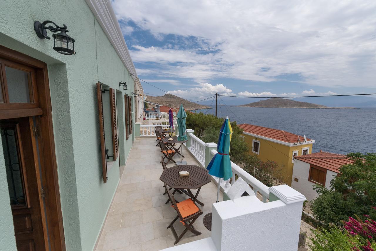 Roulas Apartments Chalki Town Dış mekan fotoğraf