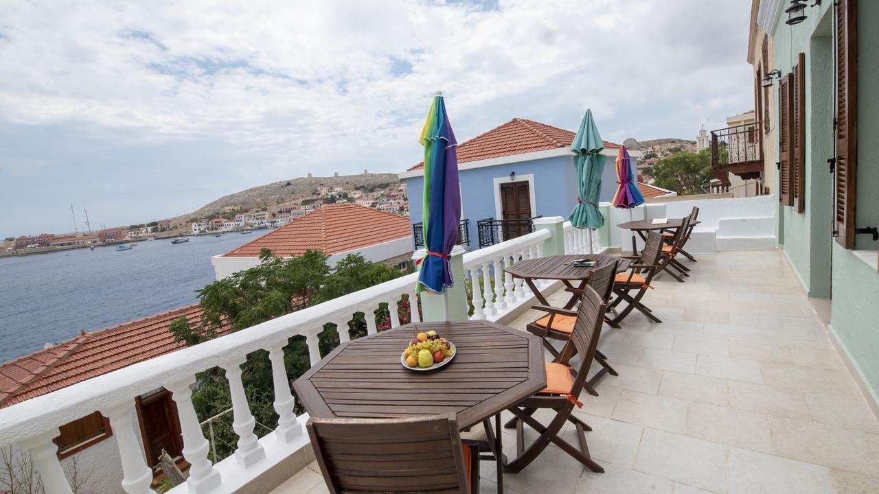 Roulas Apartments Chalki Town Dış mekan fotoğraf